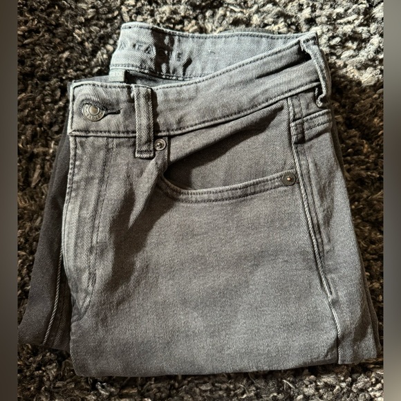 AE Mom jeans. Size 4 Short. Soft black. - Picture 9 of 9